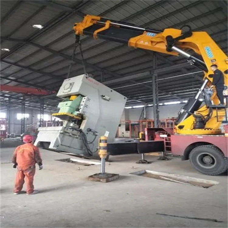 滑县80吨折臂吊车出租附近电话