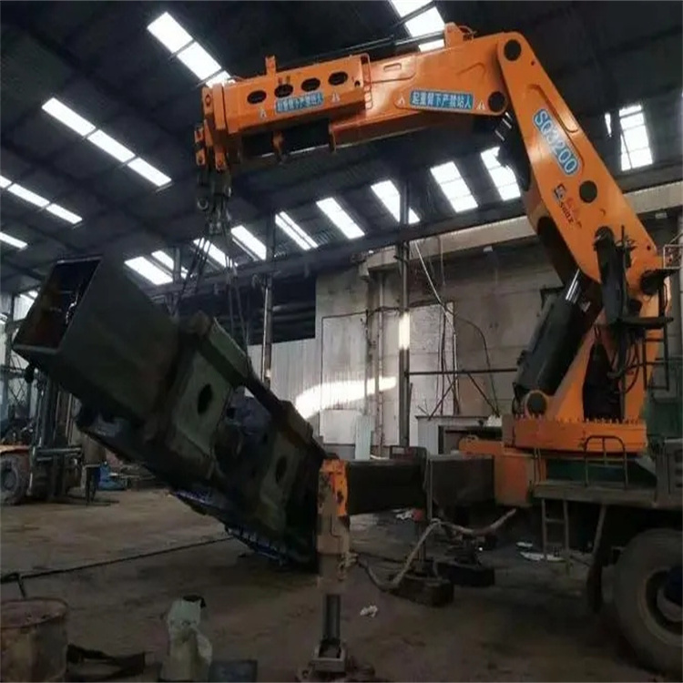 滑县130吨折臂吊车出租吊机租赁附近电话