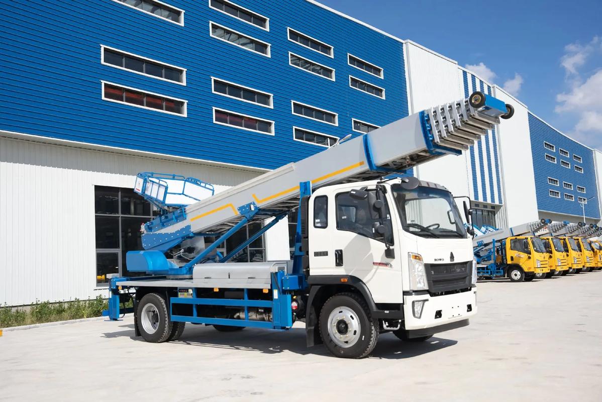 滑县出租云梯车高空作业车 建筑垃圾搬运